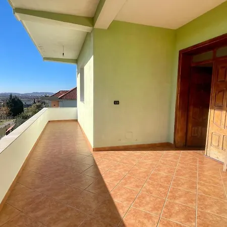 بيت للعطل Authentic Sea & Mountain View House & Wood-sauna Shijak