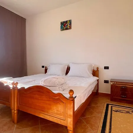 Authentic Sea & Mountain View House & Wood-sauna Shijak
